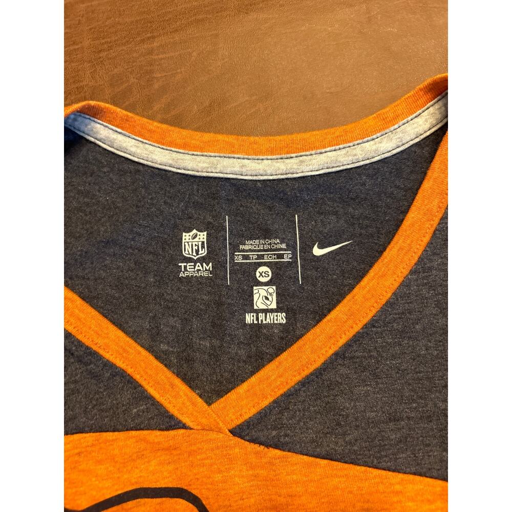 Denver Broncos Manning v-neck fitted tee, Size xs - Picture 6 of 6